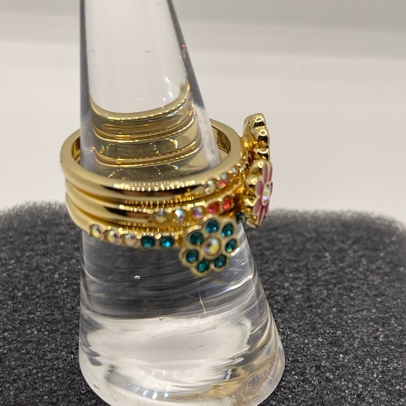 Lauren Conrad Stacking Flower Rings - Picture 7 of 9